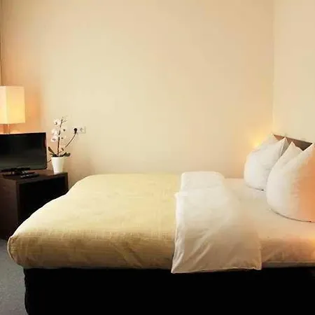 Hotel Luetzow-2
