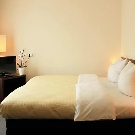 Hotel Luetzow-3