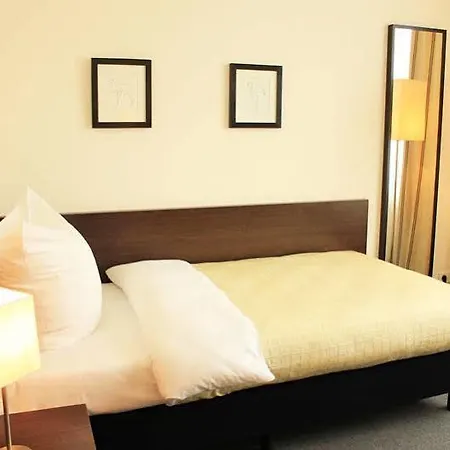 Hotel Luetzow-2